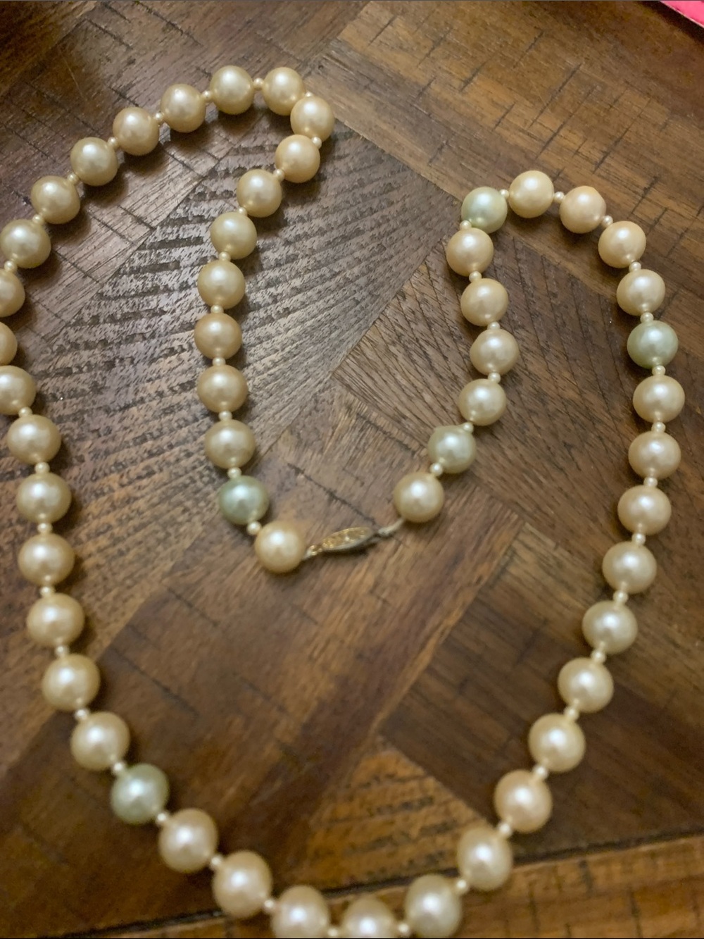 Vintage Classic Faux Pearl Necklace in Cream and Light Green - Unbranded
